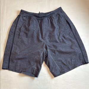 Lululemon Men's Gray Black Mesh Accents Pockets Athletic Shorts Size M